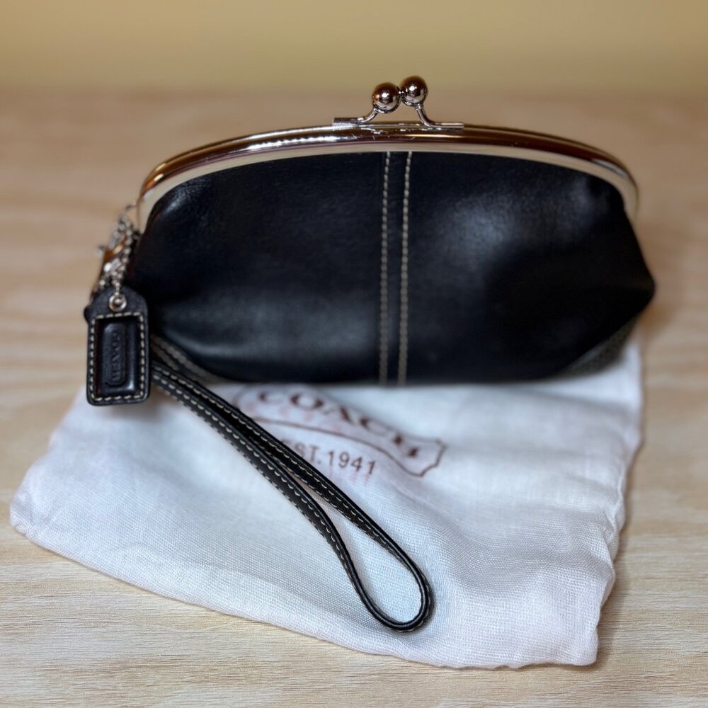 Coach Snap Purse Wristlet (Black) **LIKE NEW**